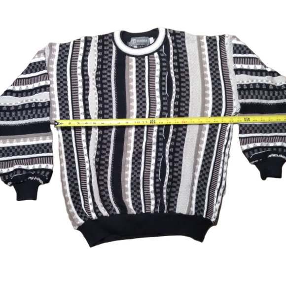 Tundra Canada men sweater Size medium - Picture 1 of 4